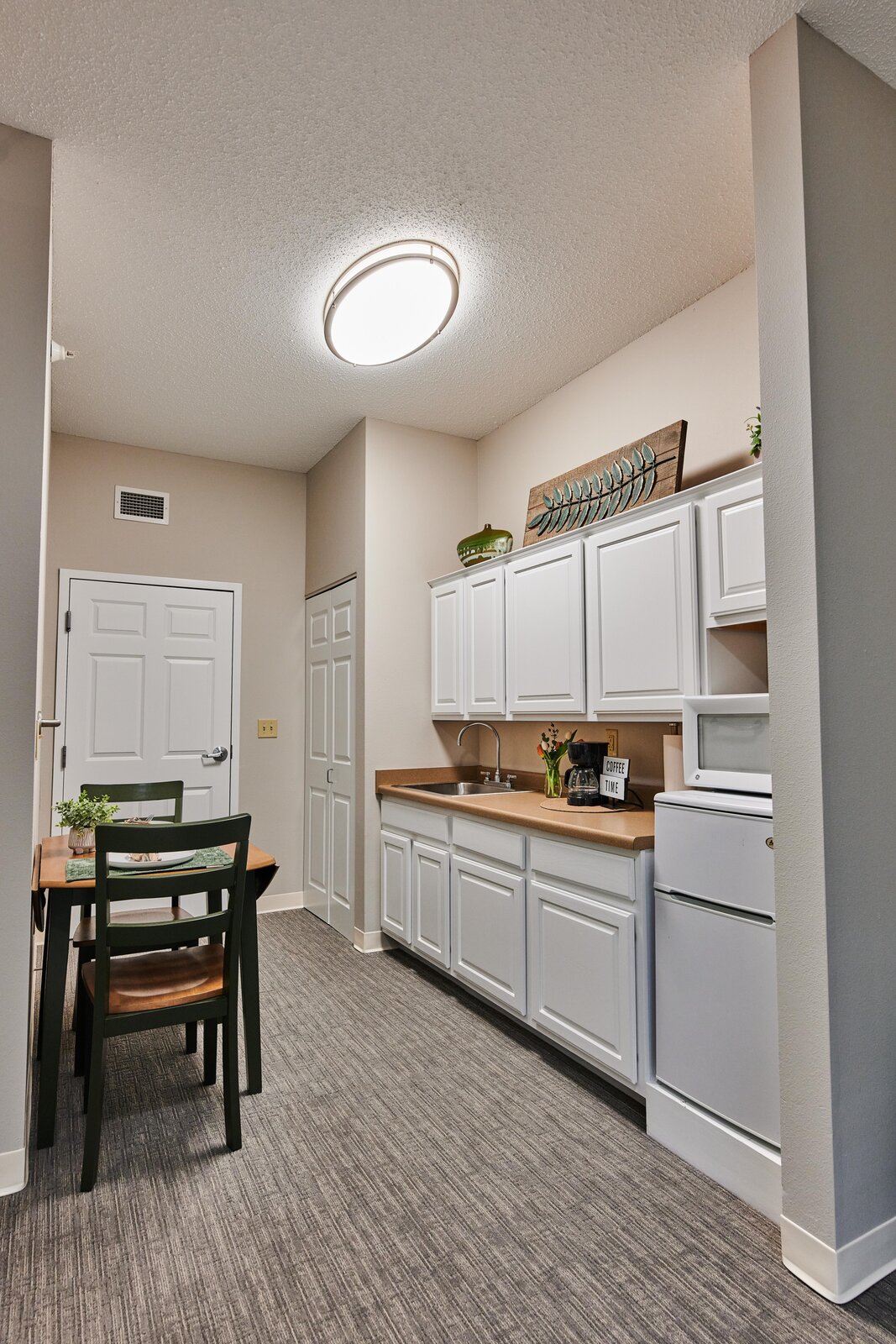 sl_better-living-assisted-living-apartment-kitchen