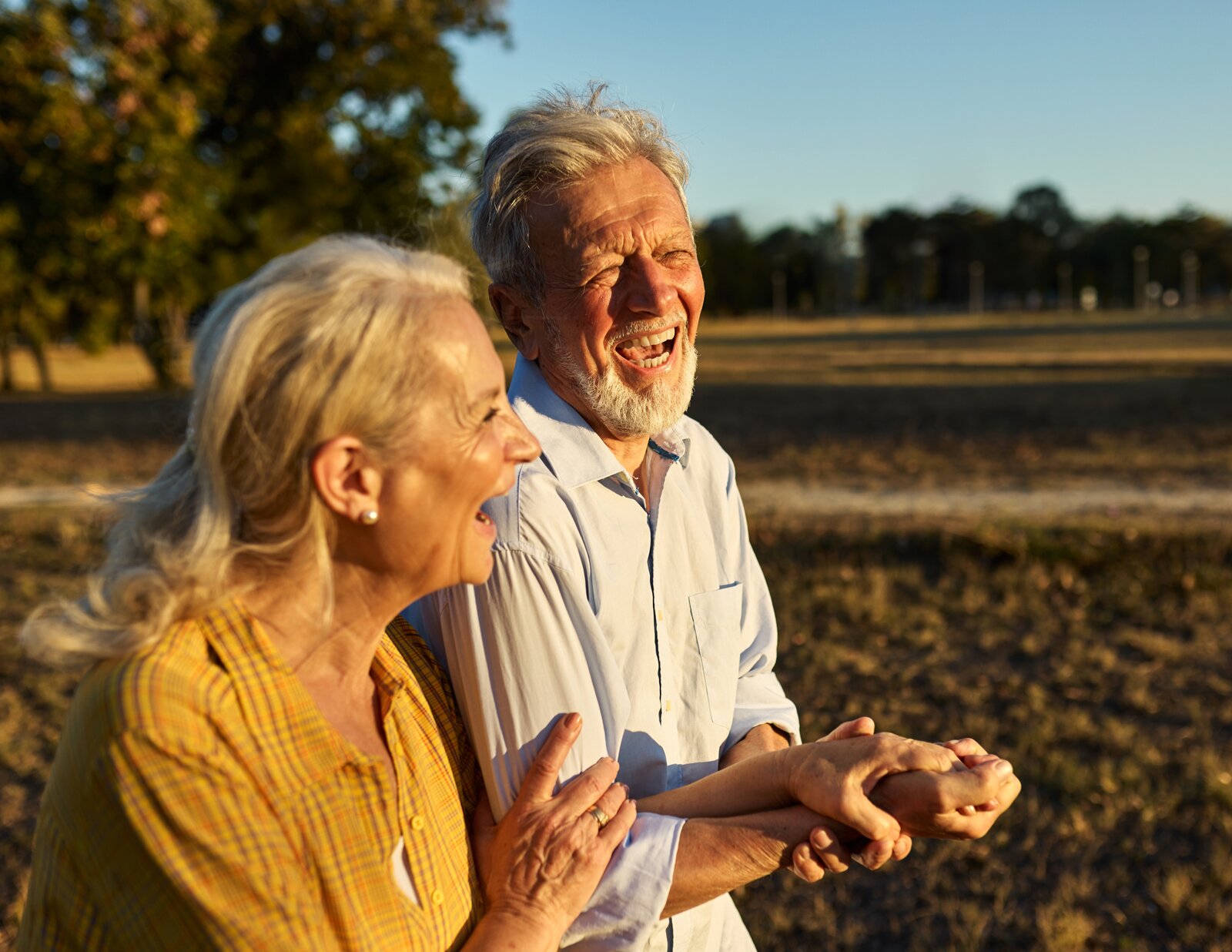 sl_better-living-homepage-lifestyle-couple-field-sunset